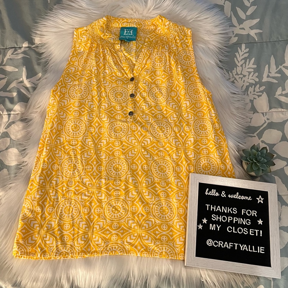 Escapada Yellow Medallion Sleeveless Top || Women’s XS